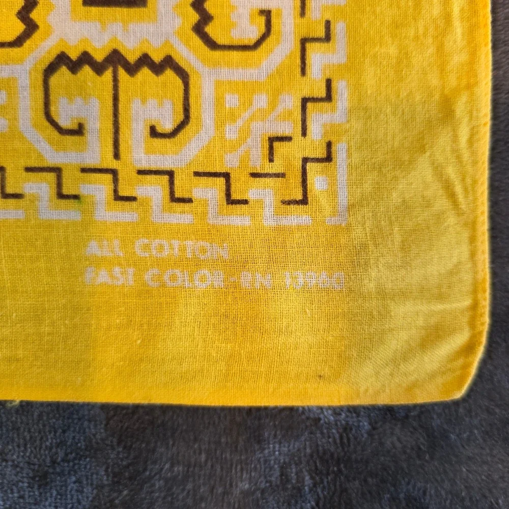 Vintage 70s Paris Accessories Yellow Geometric Southwestern Bandana RN13960